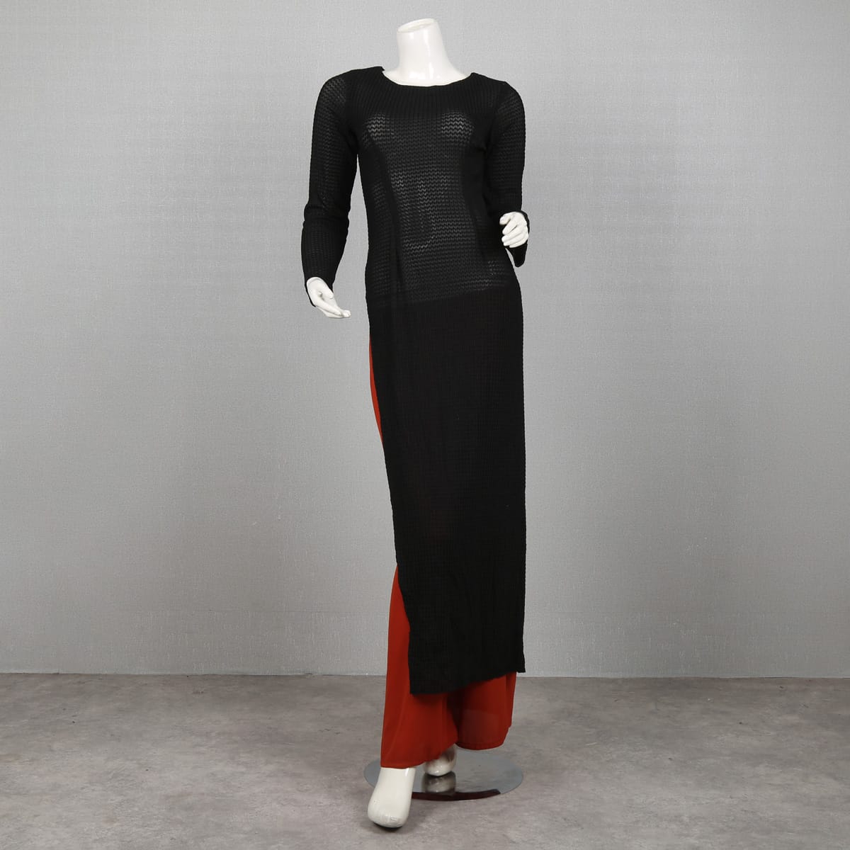 black mesh dress with red underneath Vestido Maxi de Malla Anabelle - Negro/Rojo