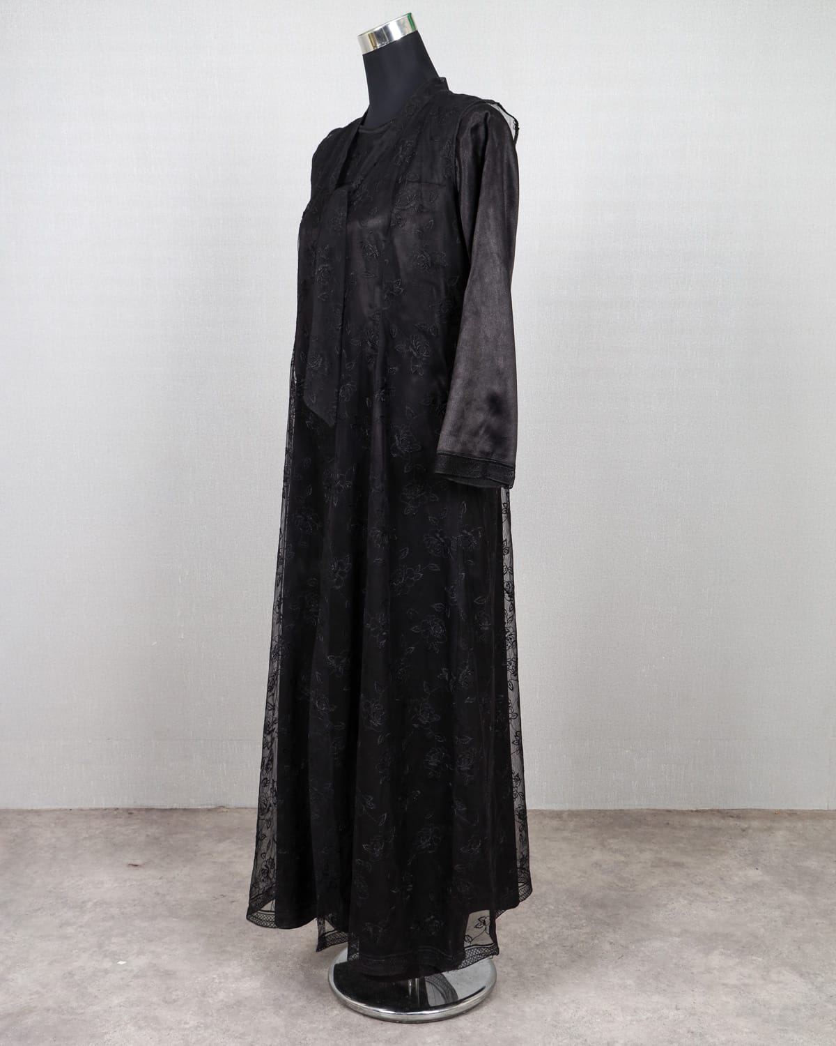 Elegant Black Floral Embroidered Long Dress