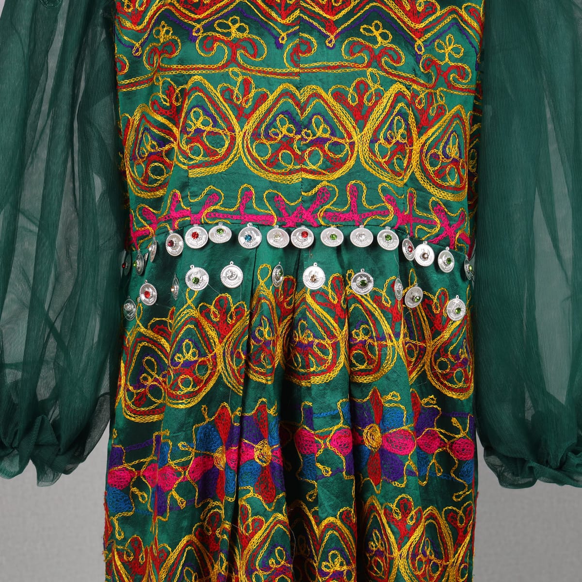 Green Embroidered Dress with Colorful Patterns and Puff Sleeves