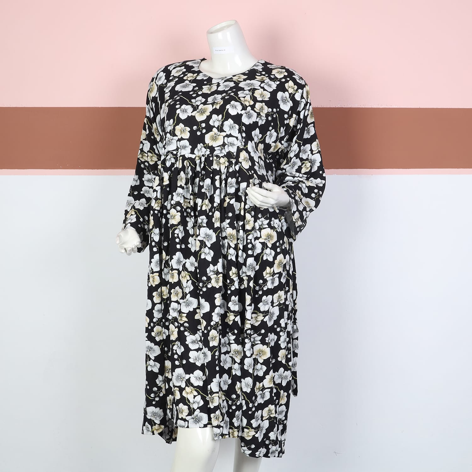 Elegant Black & White Floral Midi Dress – Soft Crepe