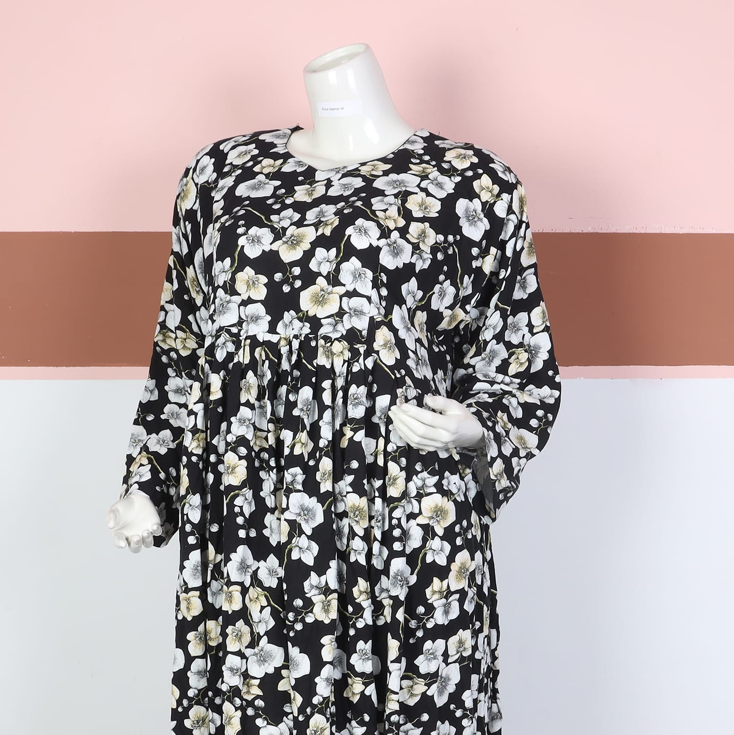 Elegant Black & White Floral Midi Dress – Soft Crepe