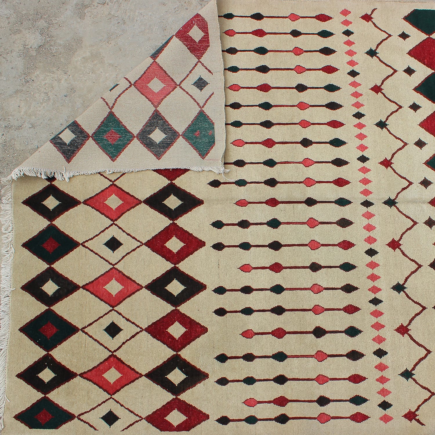Geometric Diamond Pattern Wool Area Rug-ft:8.27 x 6.56