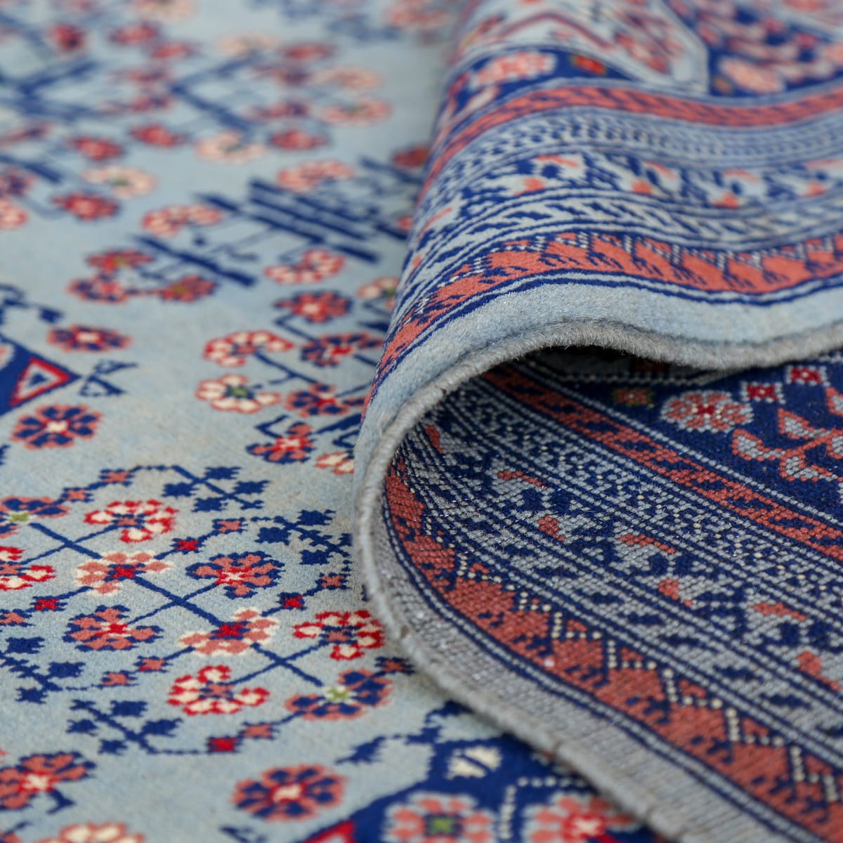 Handwoven Afghani Wool Carpet  Floral Medallion Design ft:11.8 x 8.2 