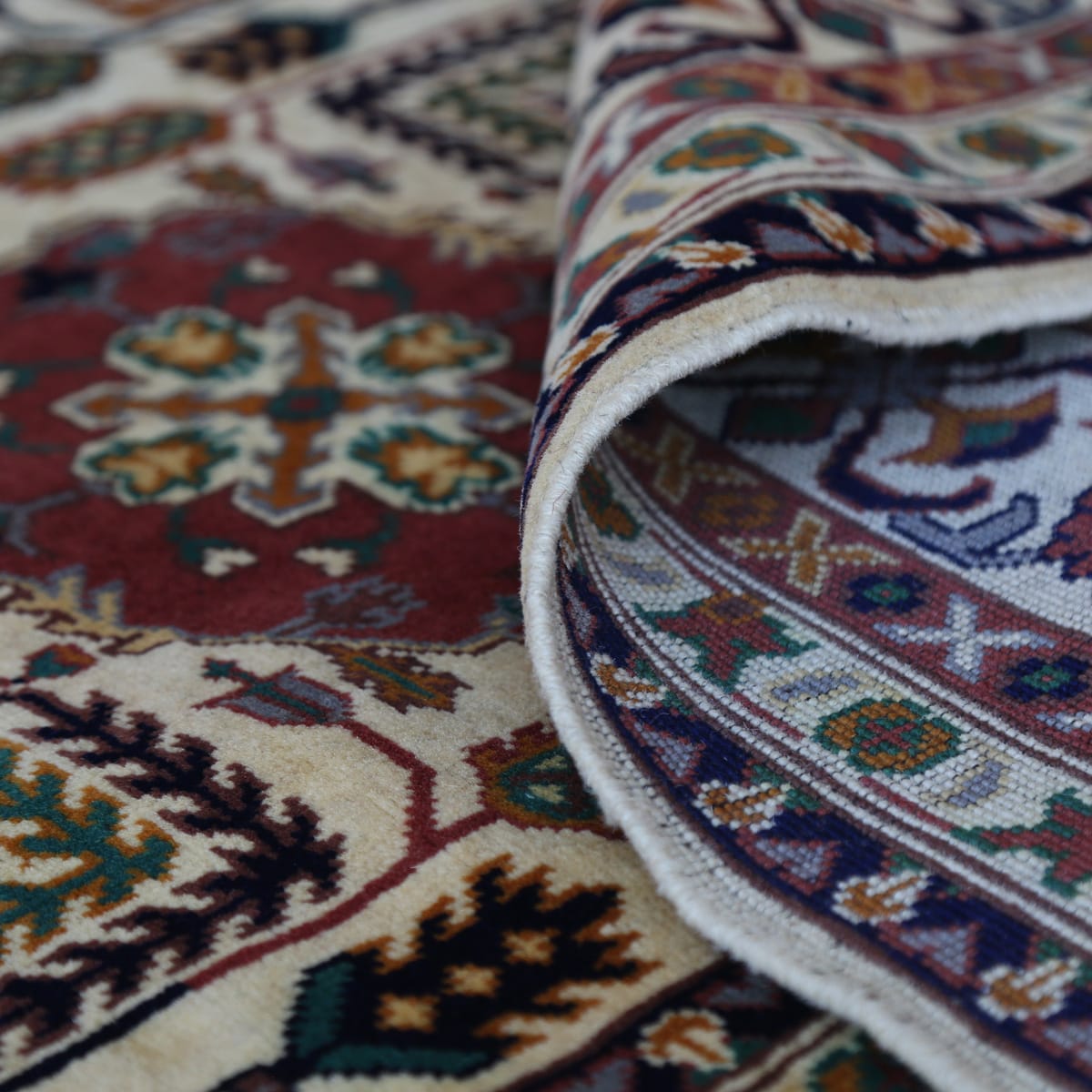 Handwoven Afghani Wool Carpet – Floral Medallion Design | 11.4 x 6.6 ft