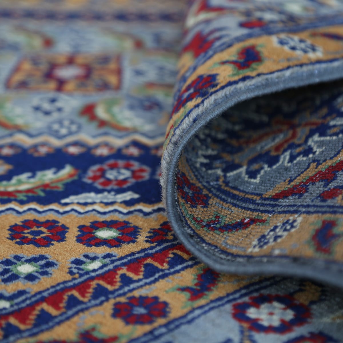 Handwoven Afghani Wool Carpet – Royal Medallion Design | 7.8 x 4.8 ft