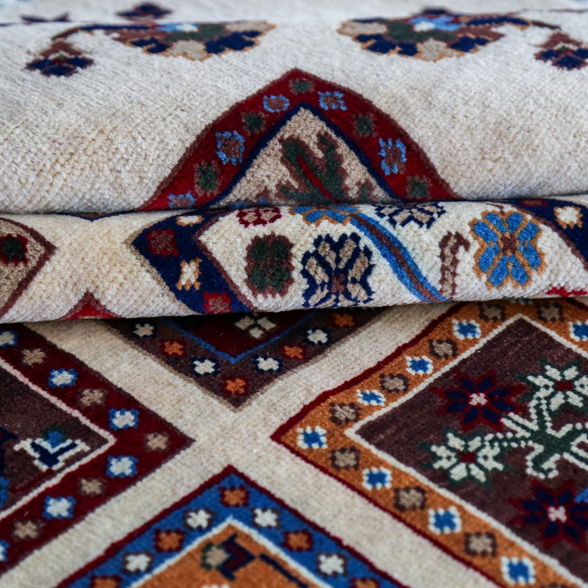 Afghani Mosaic Pattern Wool Carpet – Ivory Border | 10.8 x 7.2 ft