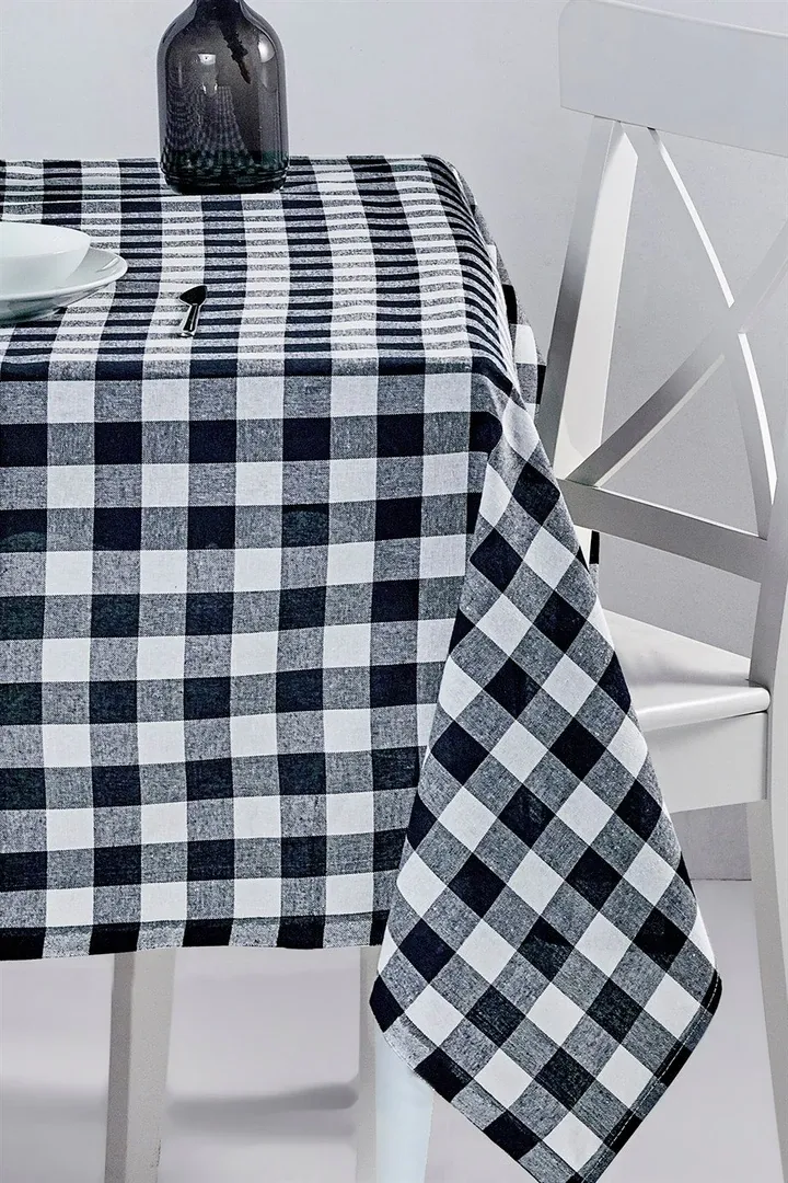 Table cloth Black color