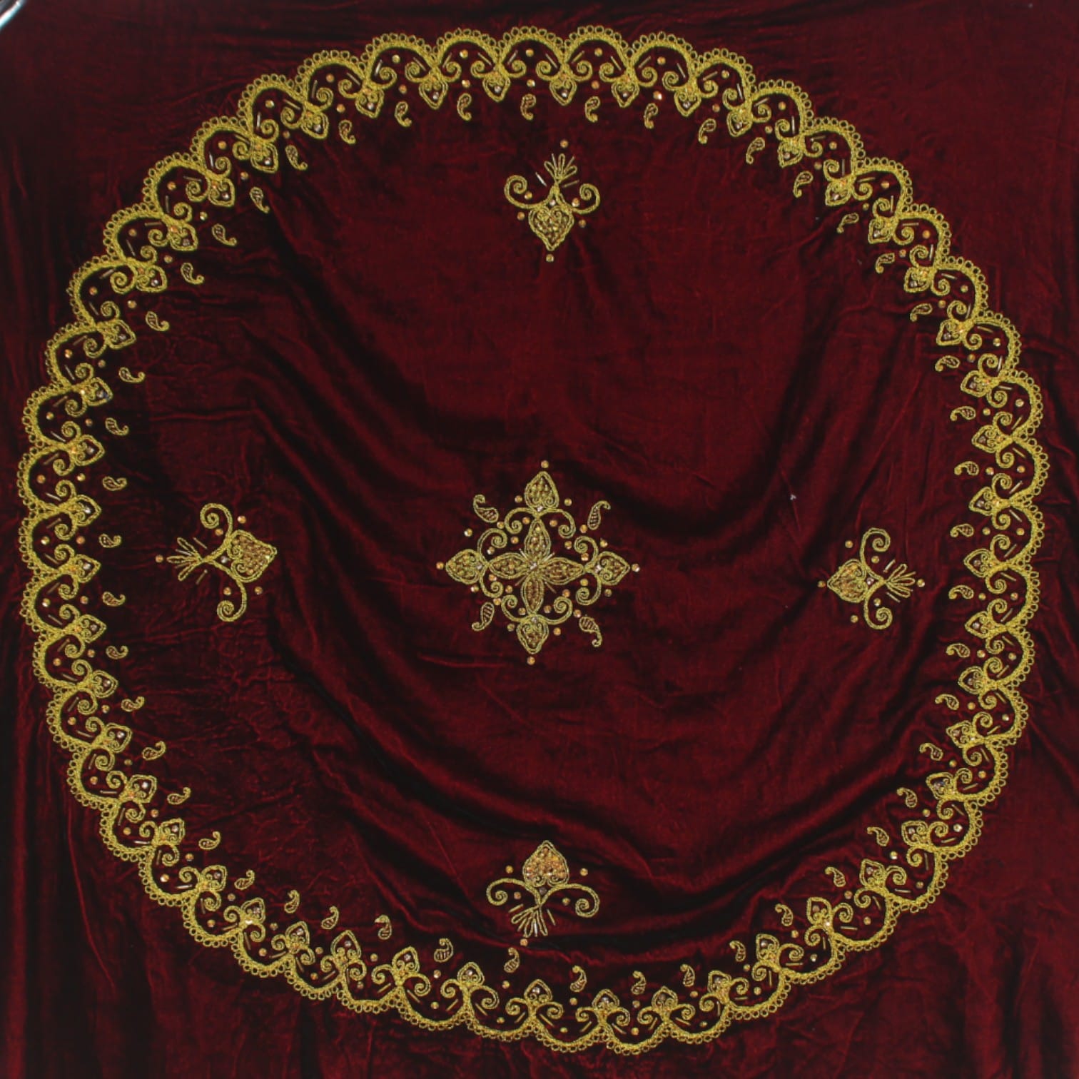 Round Velvet Tray sheet for engagement ceremoines– Royal Mandala Embroidery