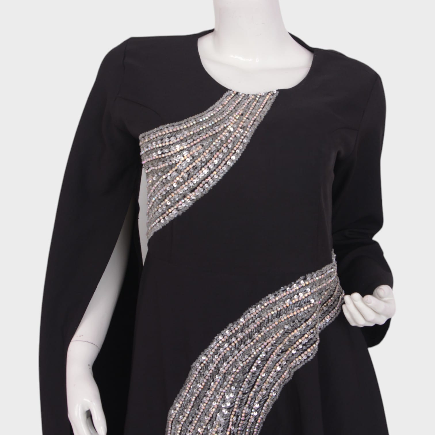 Elegant Black Evening Dress with Crystal Embellishment