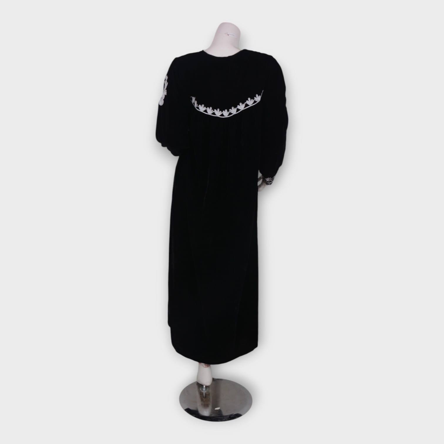 Noir Blossom – Black Velvet Embroidered Dress
