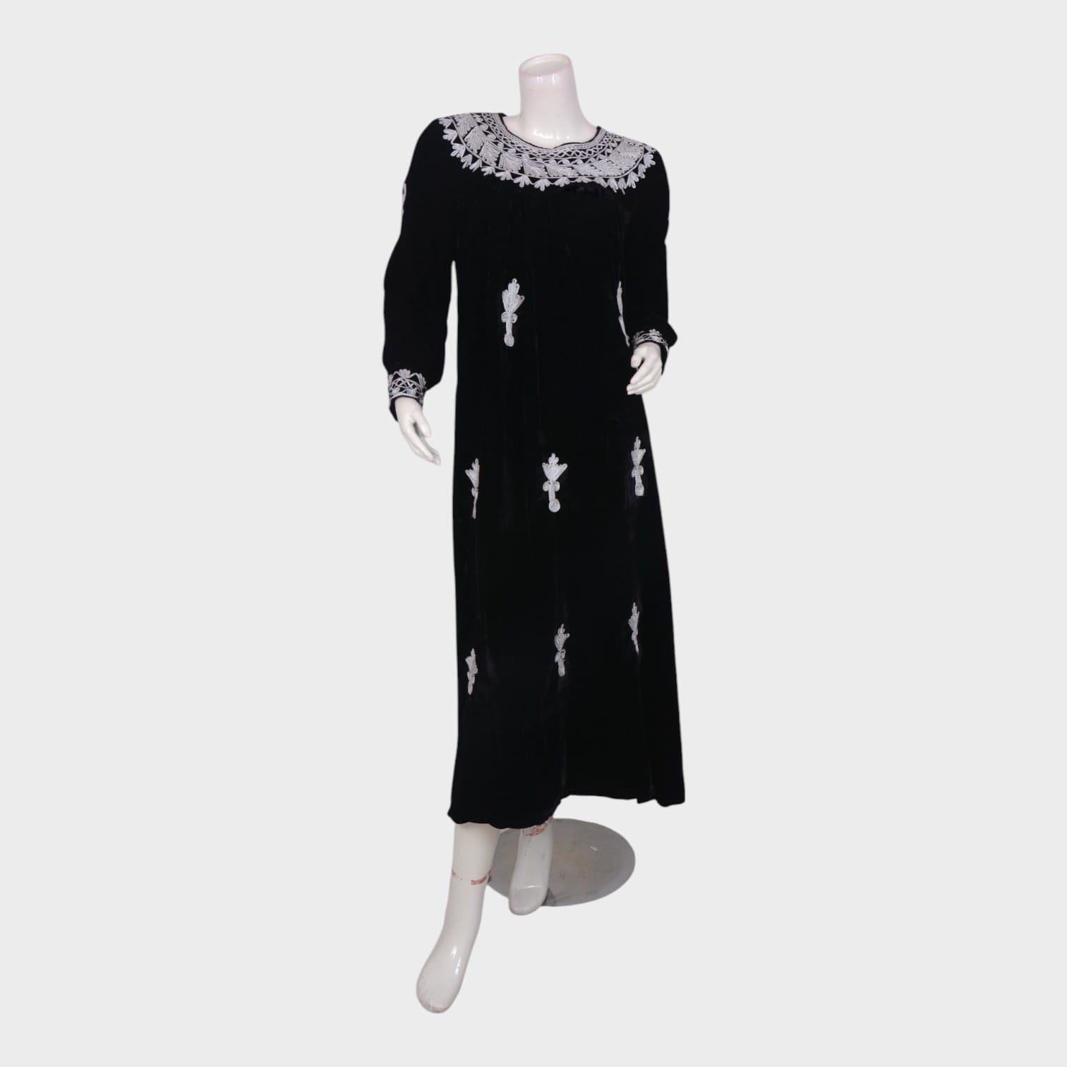 Noir Blossom – Black Velvet Embroidered Dress