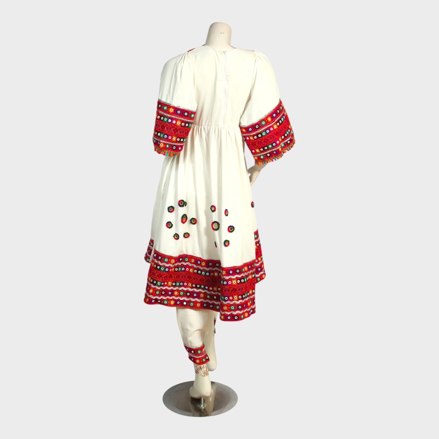 Kohistani Charm – White Mirror Embroidered Dress Set