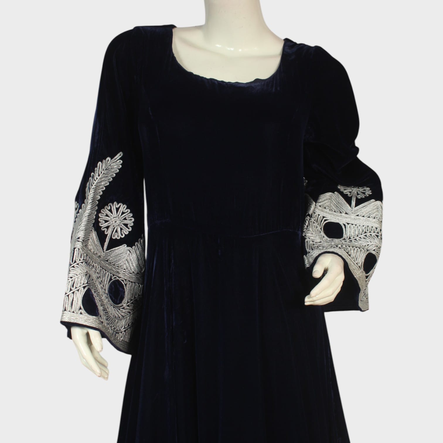 Noor-E-Zar Black Velvet Gown