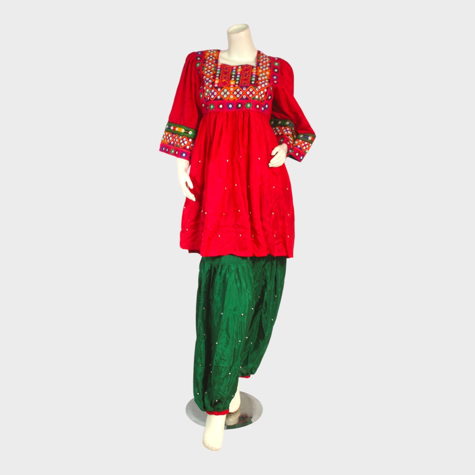 Kandahari Charm Embroidered Set