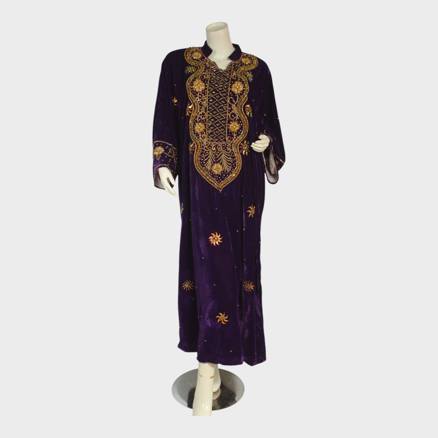 Royal Radiance Velvet Dress – Purple Elegance