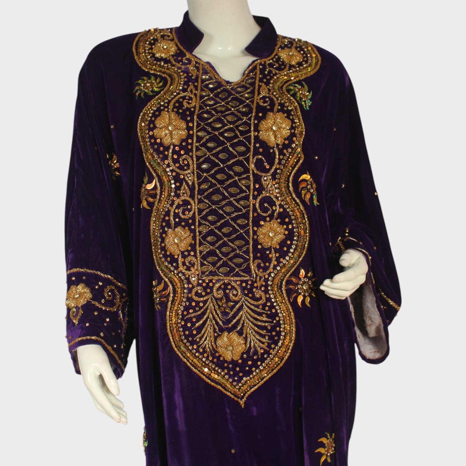 Royal Radiance Velvet Dress – Purple Elegance