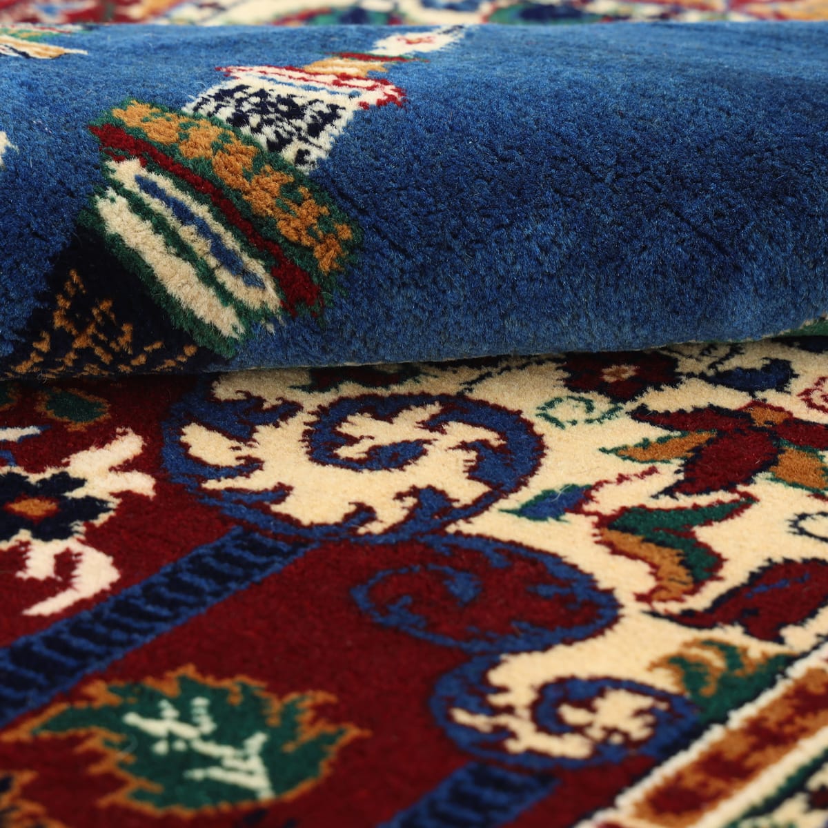 Madina Prayer Rug – 4.3 ft x 2.6 ft
