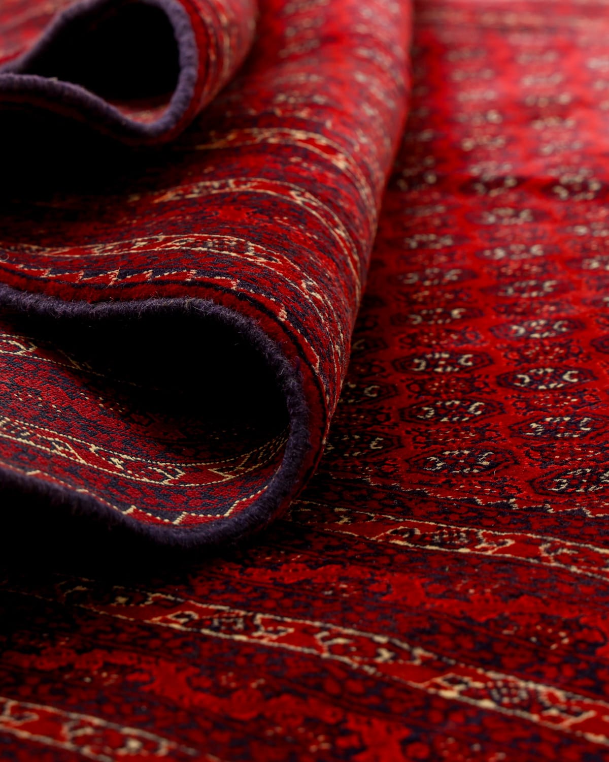 Classic Bokhara Red Wool Rug – 9.8 ft x 6.6 ft