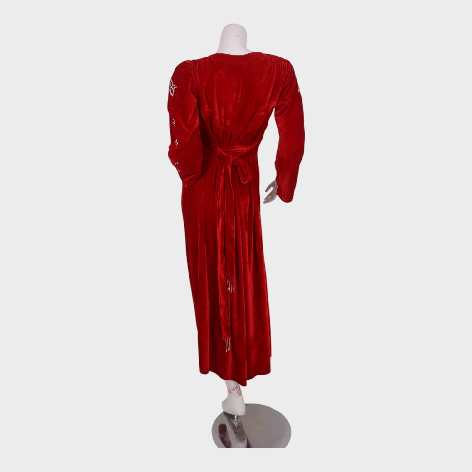 Mahro Velvet Elegance Dress