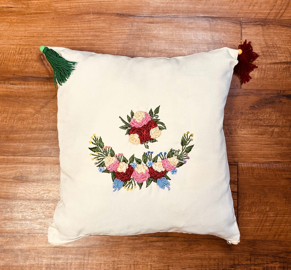 Pillow cover hand-embriodered