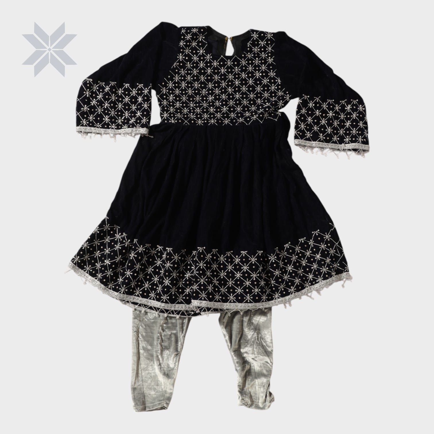 Parwana Velvet Set – Black & Silver Embroidered Edition (Girls)