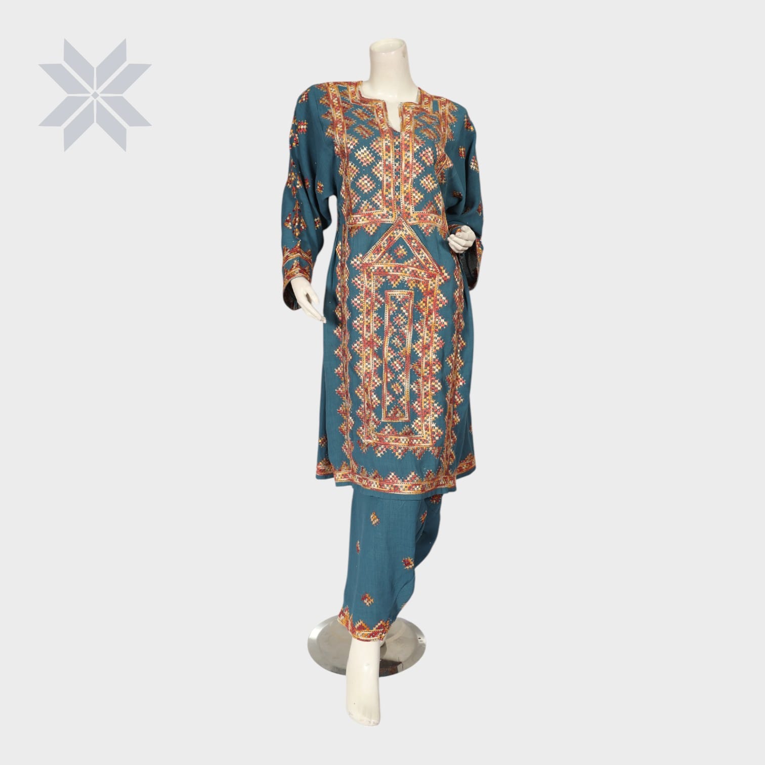 Shahmina Embroidered Kandahari Suit