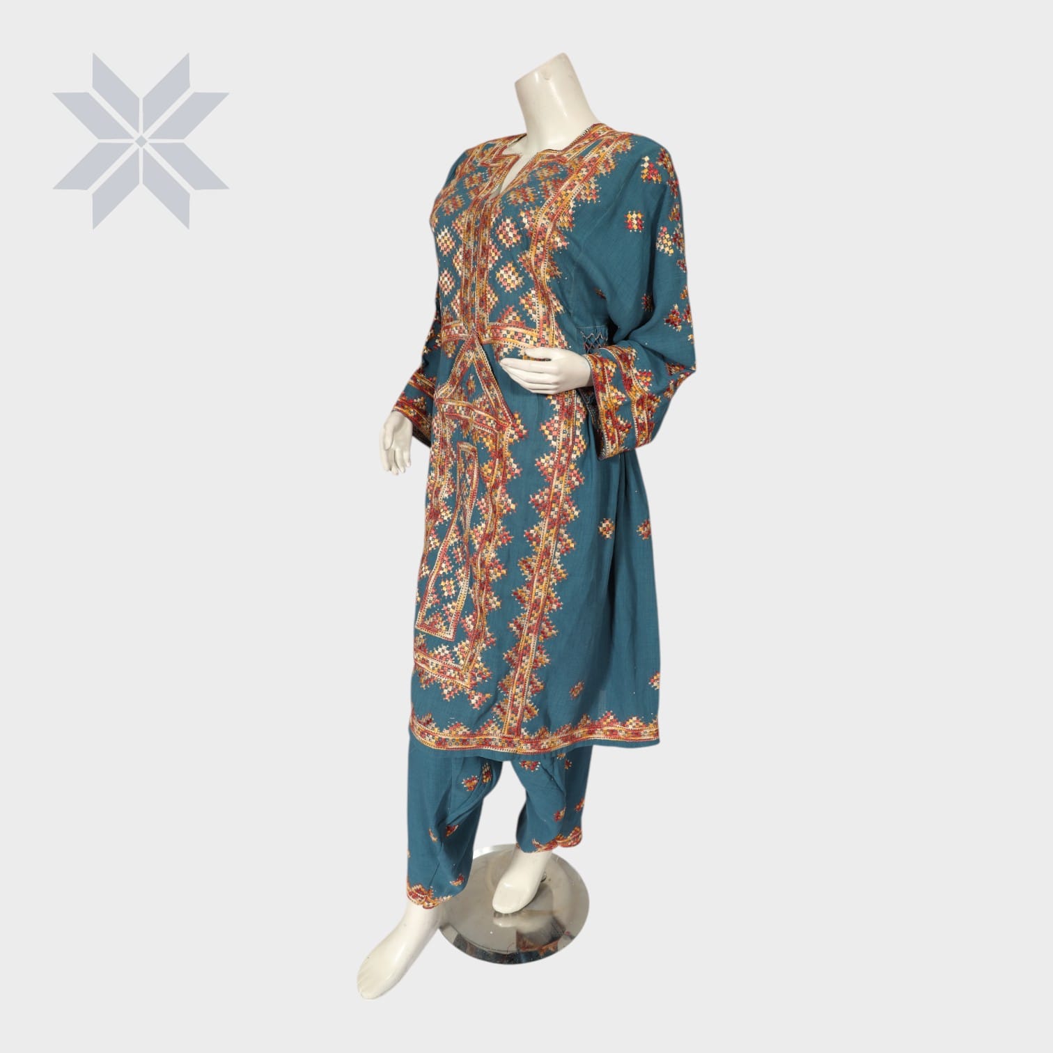 Shahmina Embroidered Kandahari Suit