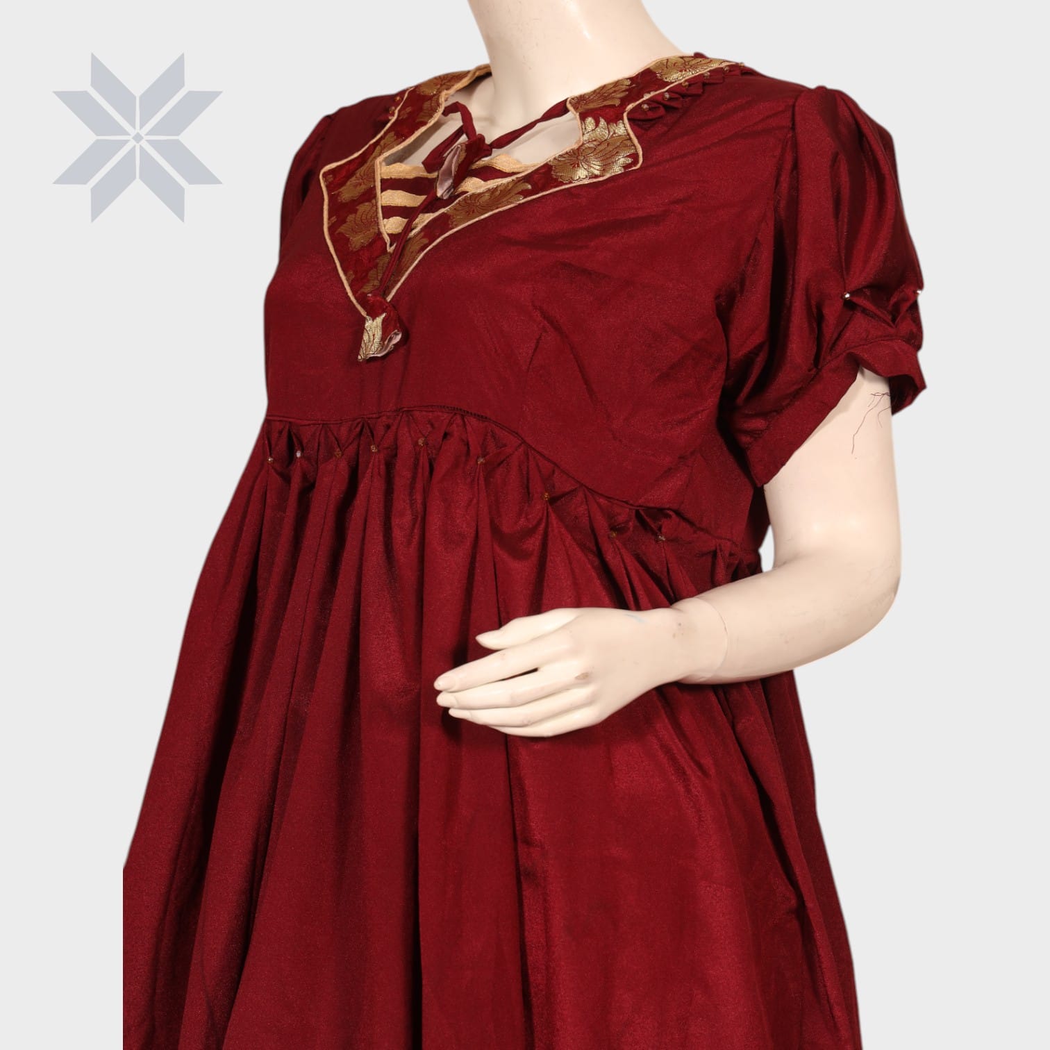 Rohi Burgundy Gold-Accent Ensemble
