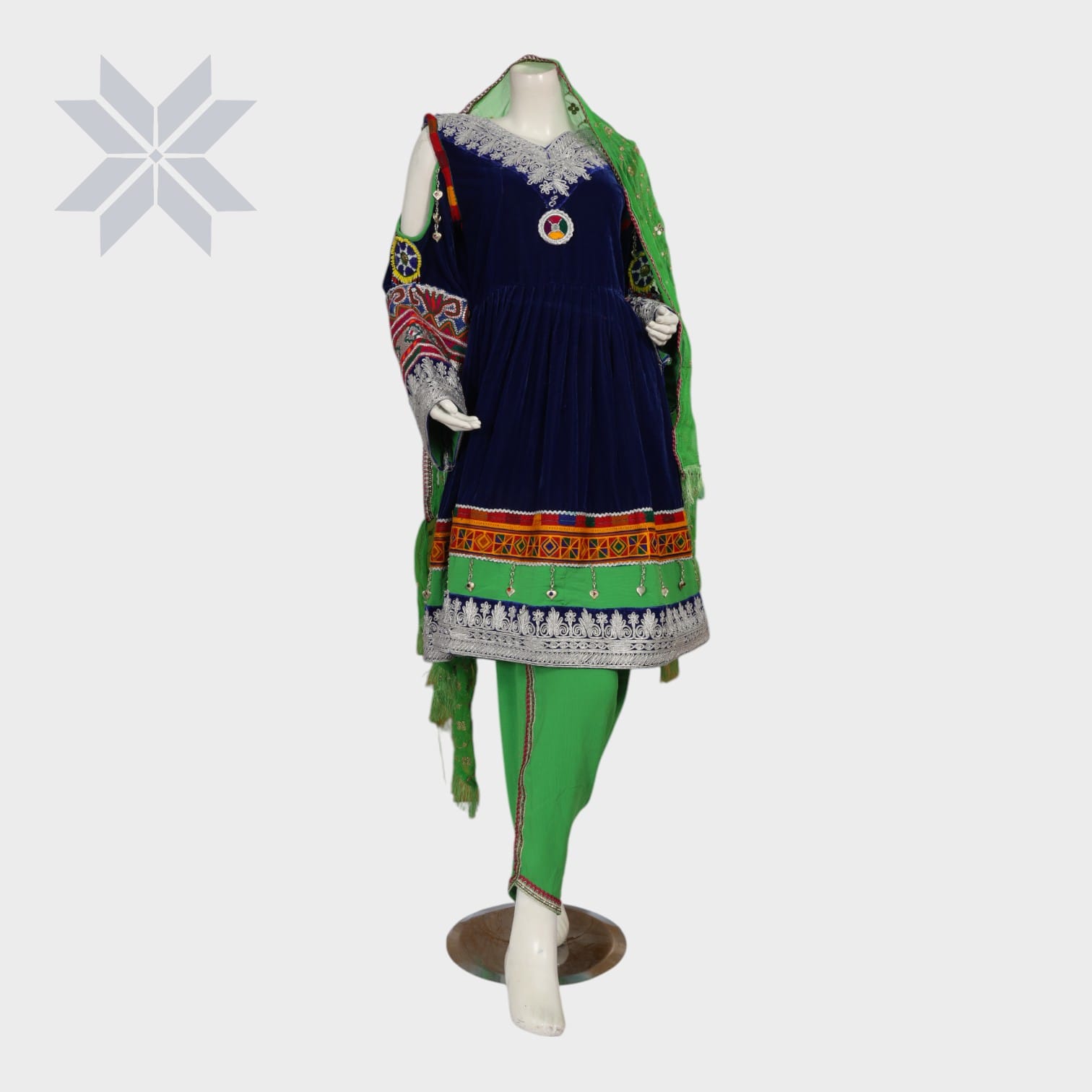 Emerald Echo Traditional Dress Set