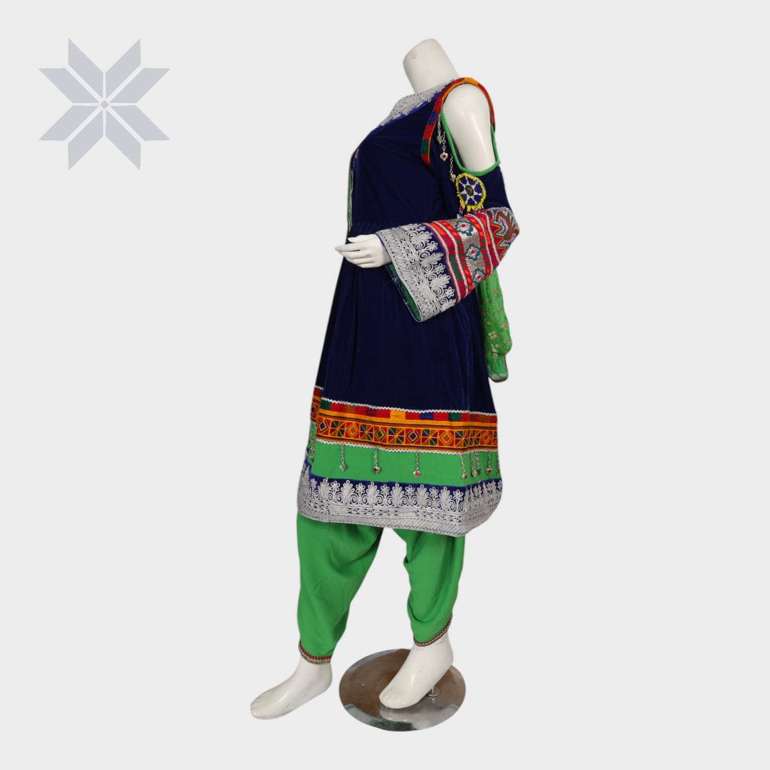 Emerald Echo Traditional Dress Set