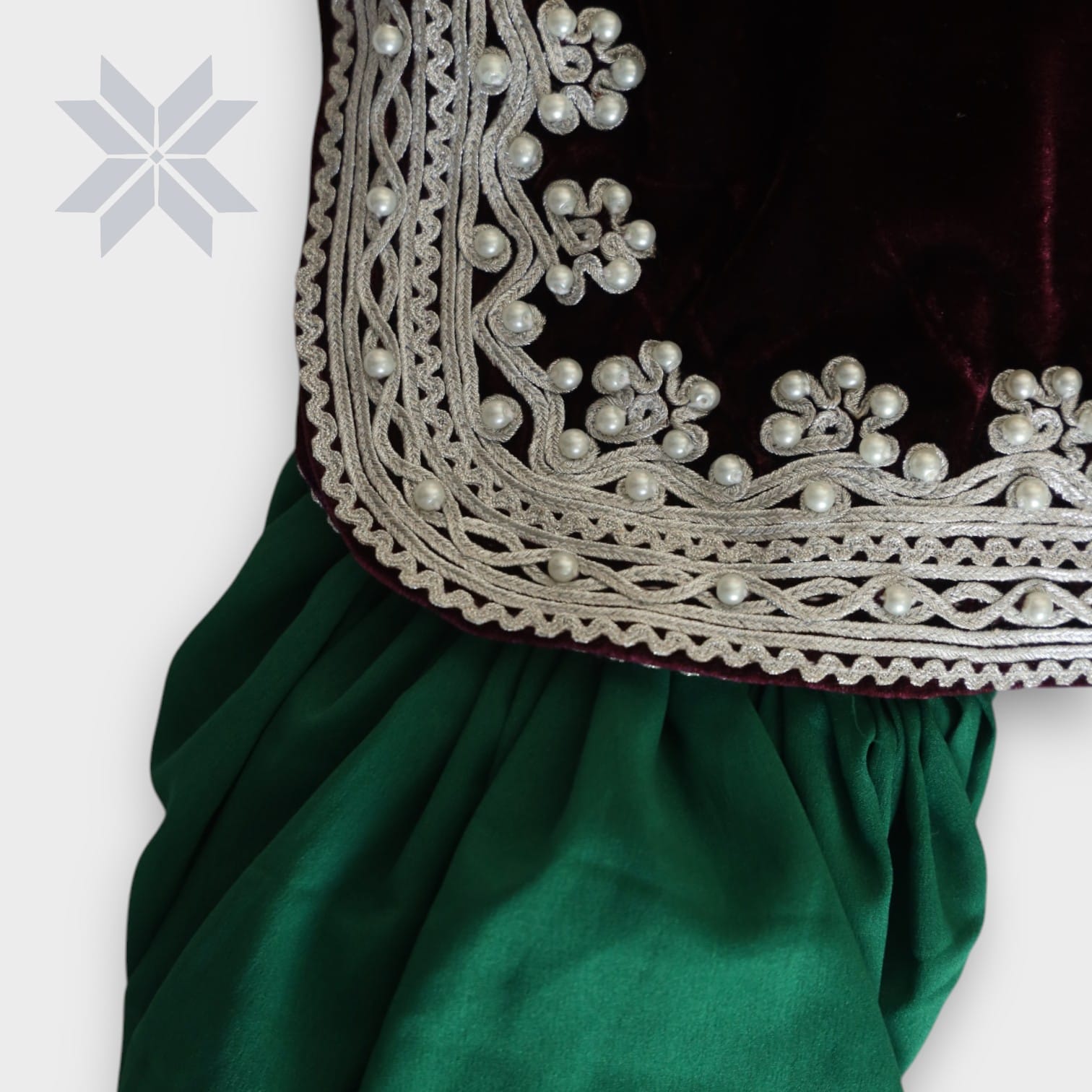 Zuleikha Velvet & Silk Traditional Set