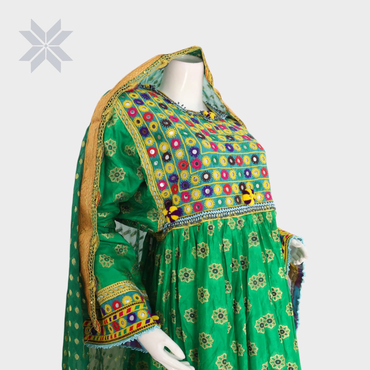 Zamarud Embroidered Green Dress Set