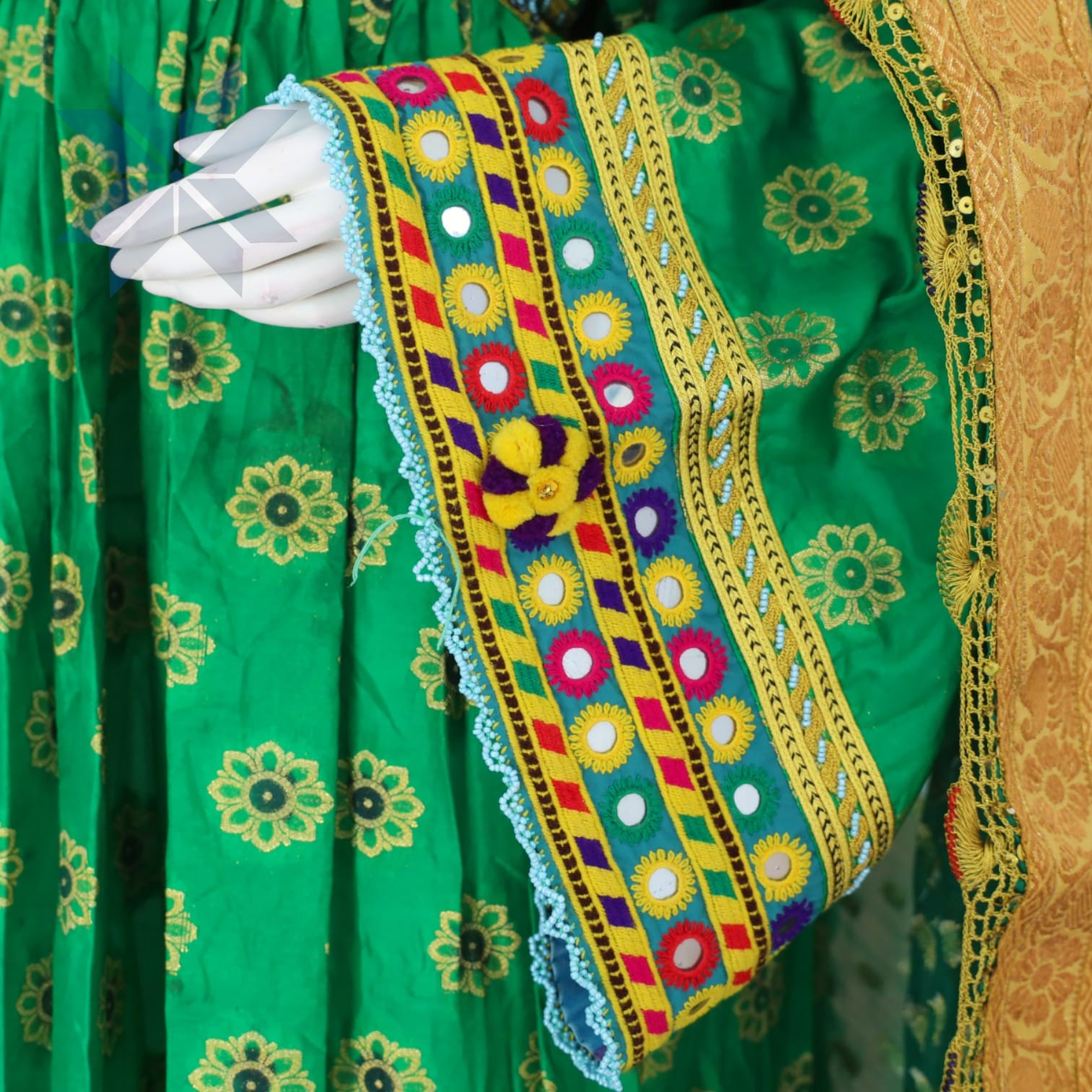Zamarud Embroidered Green Dress Set
