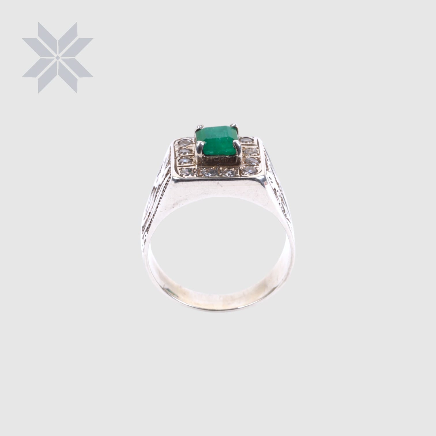 Emerald Stone Men’s Ring