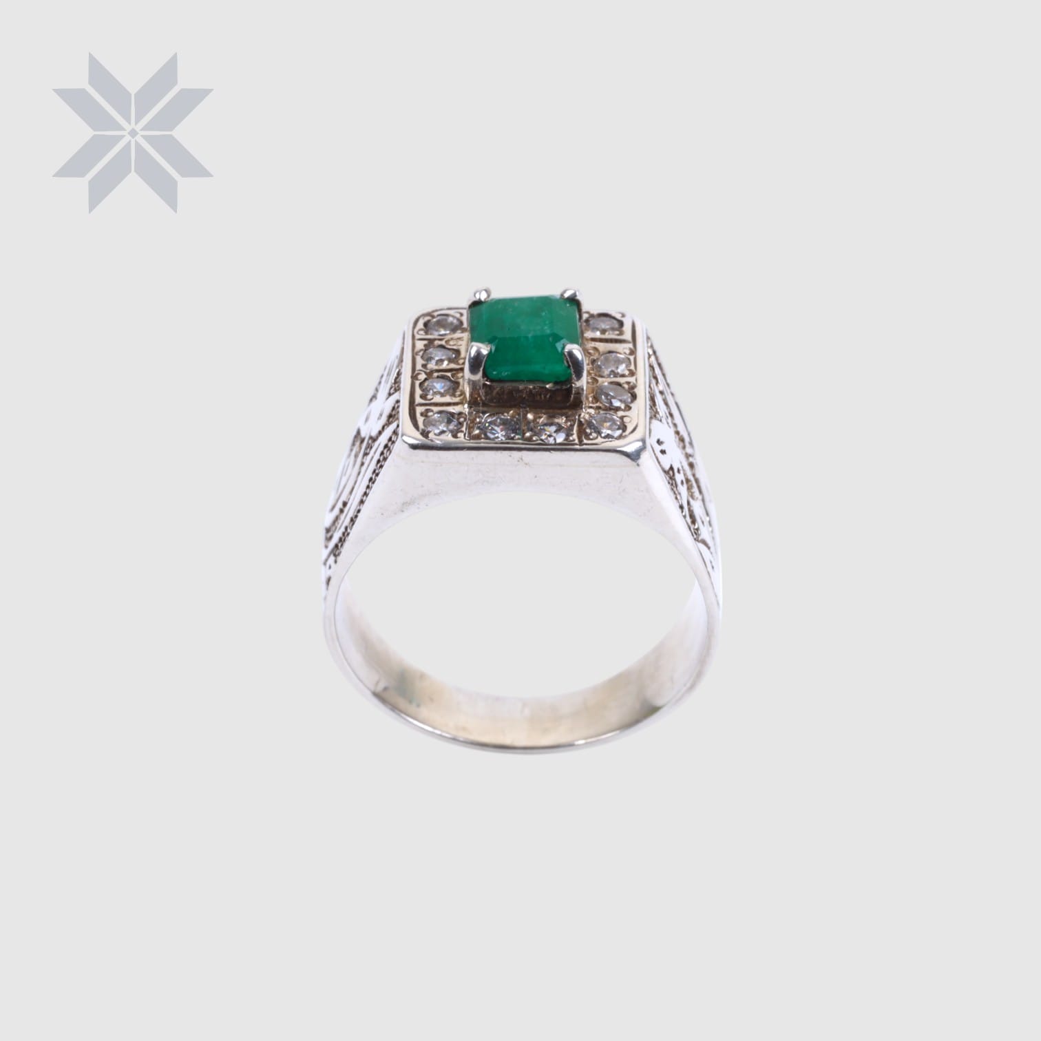 Emerald Stone Men’s Ring