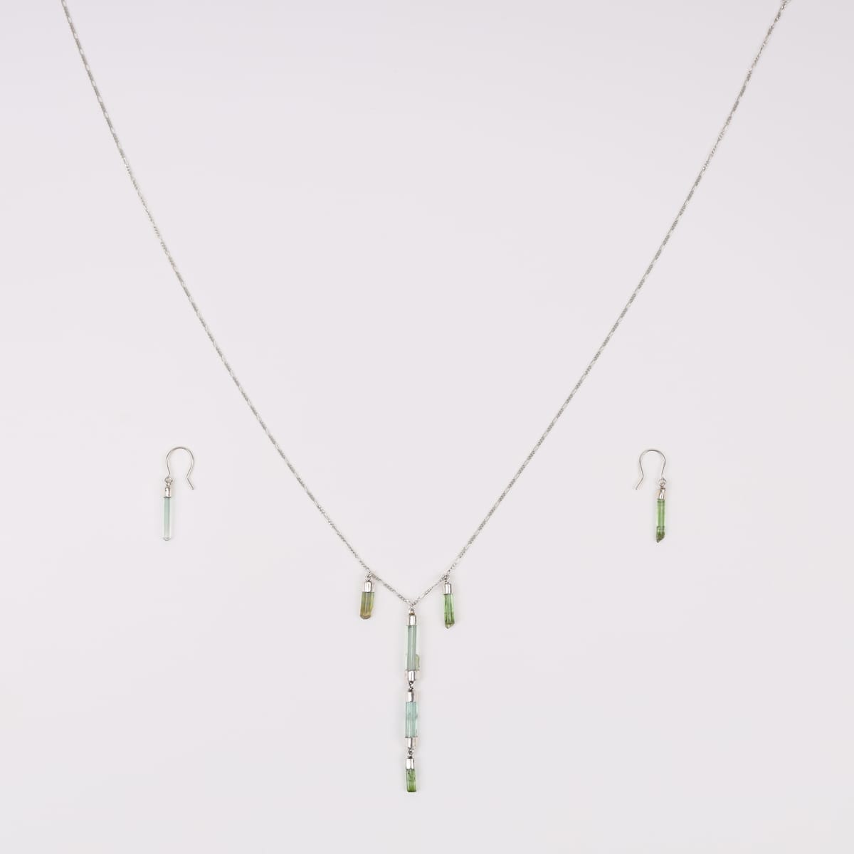 Rangora Women Necklace & Earrings Set