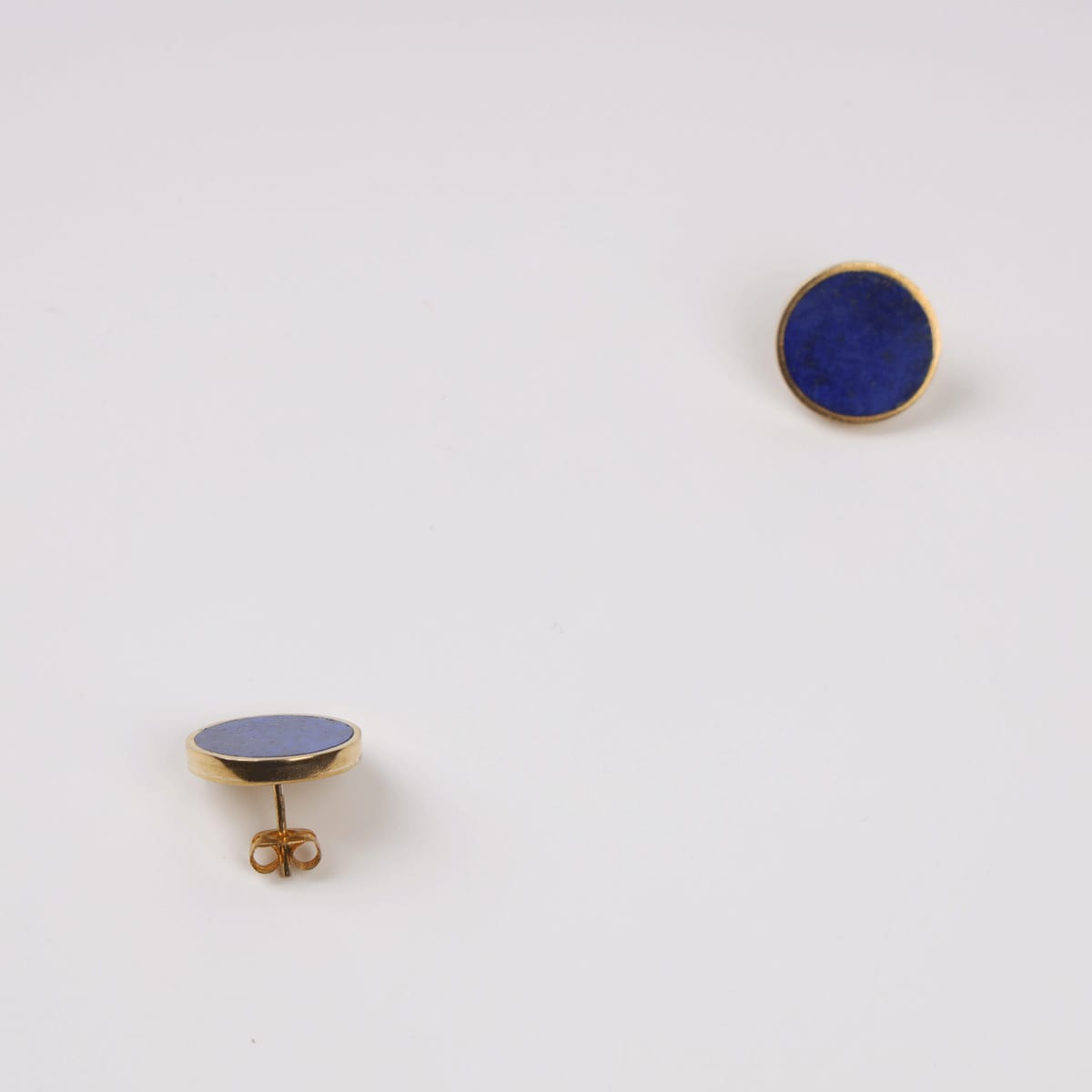 Solar Pad Lapis Lazuli Earrings Gold-Plated Brass, Stud Earrings