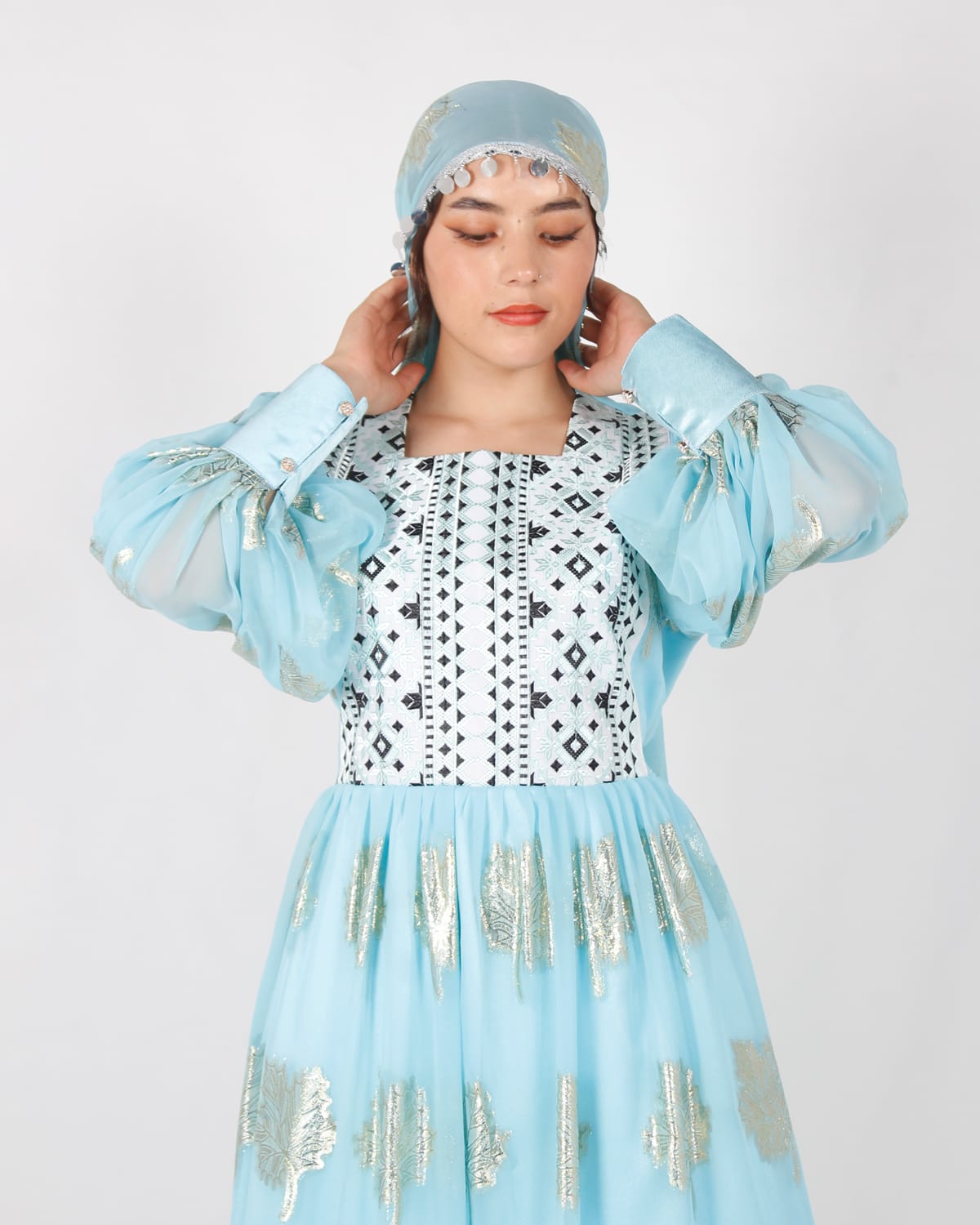 Afghani White and Blue Yakhan Dress with White Pants – Machine Embroidery
