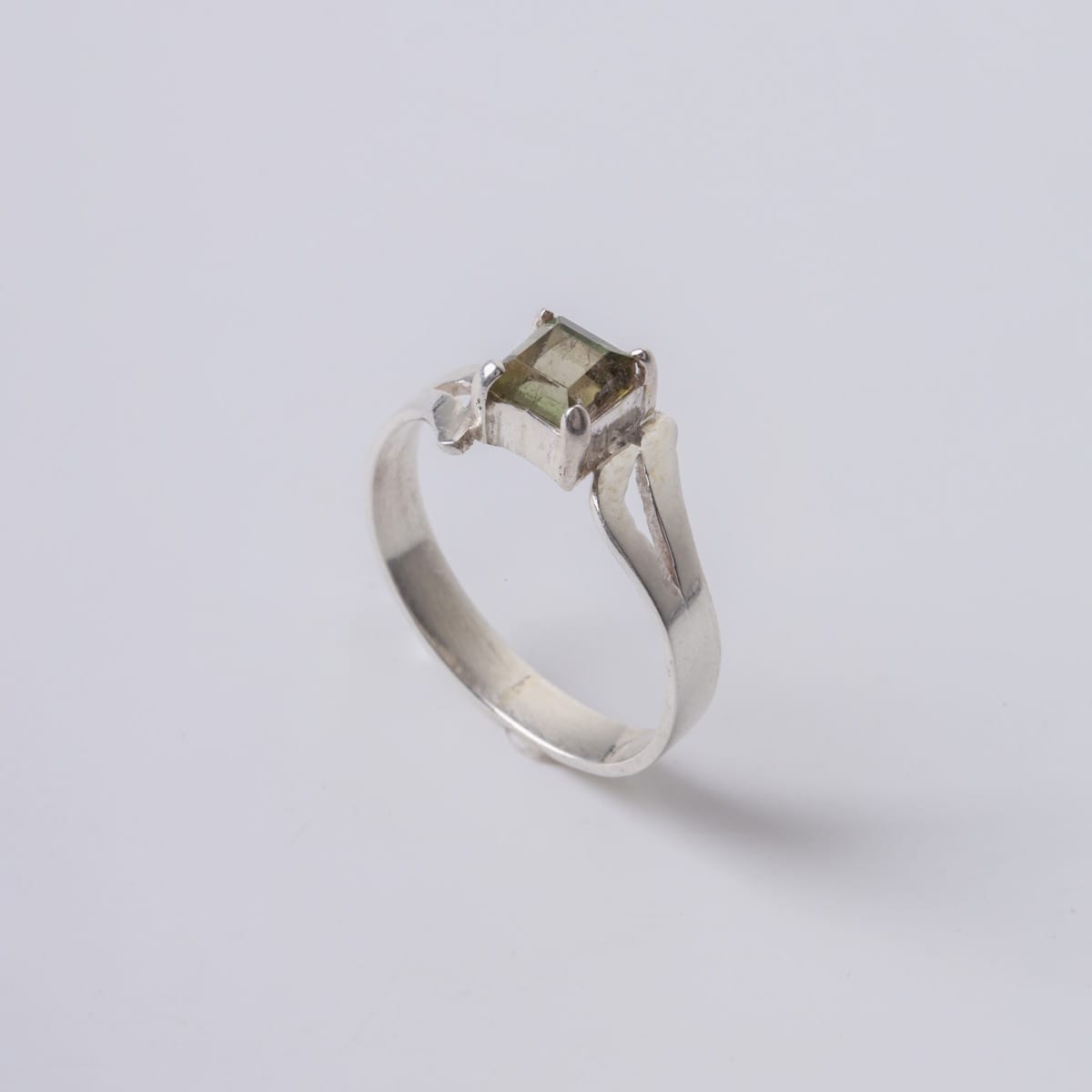 Noorstani Tourmaline Silver Ring (4ct)