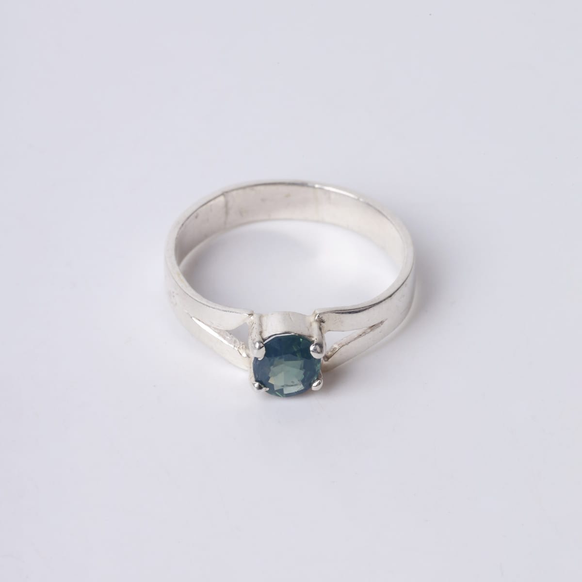 Noorstani Silver Gemstone Ring