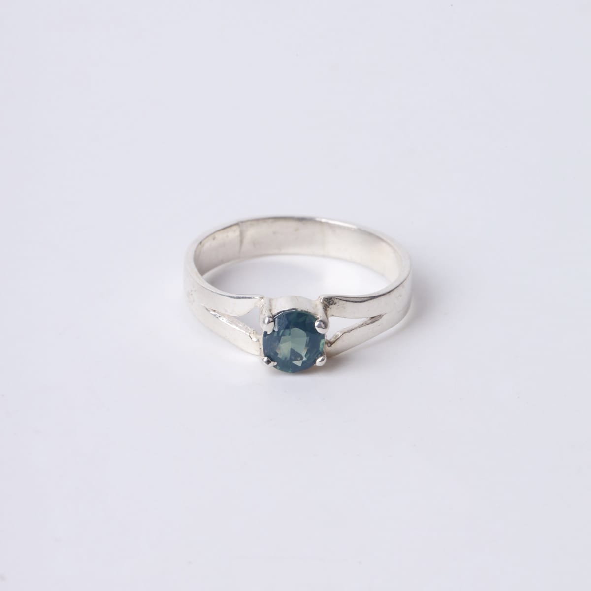 Noorstani Silver Gemstone Ring