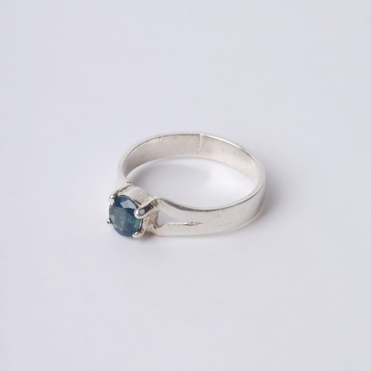 Noorstani Silver Gemstone Ring