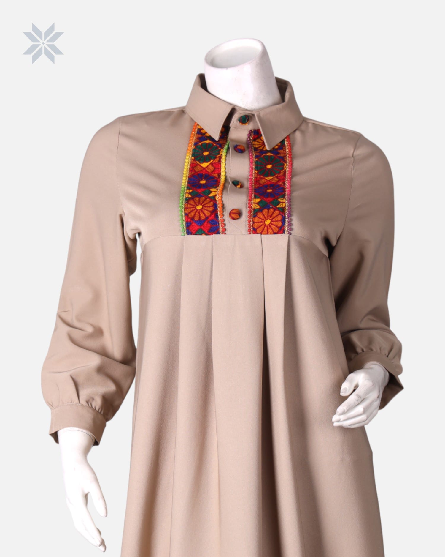 Long Manto with Front Panel