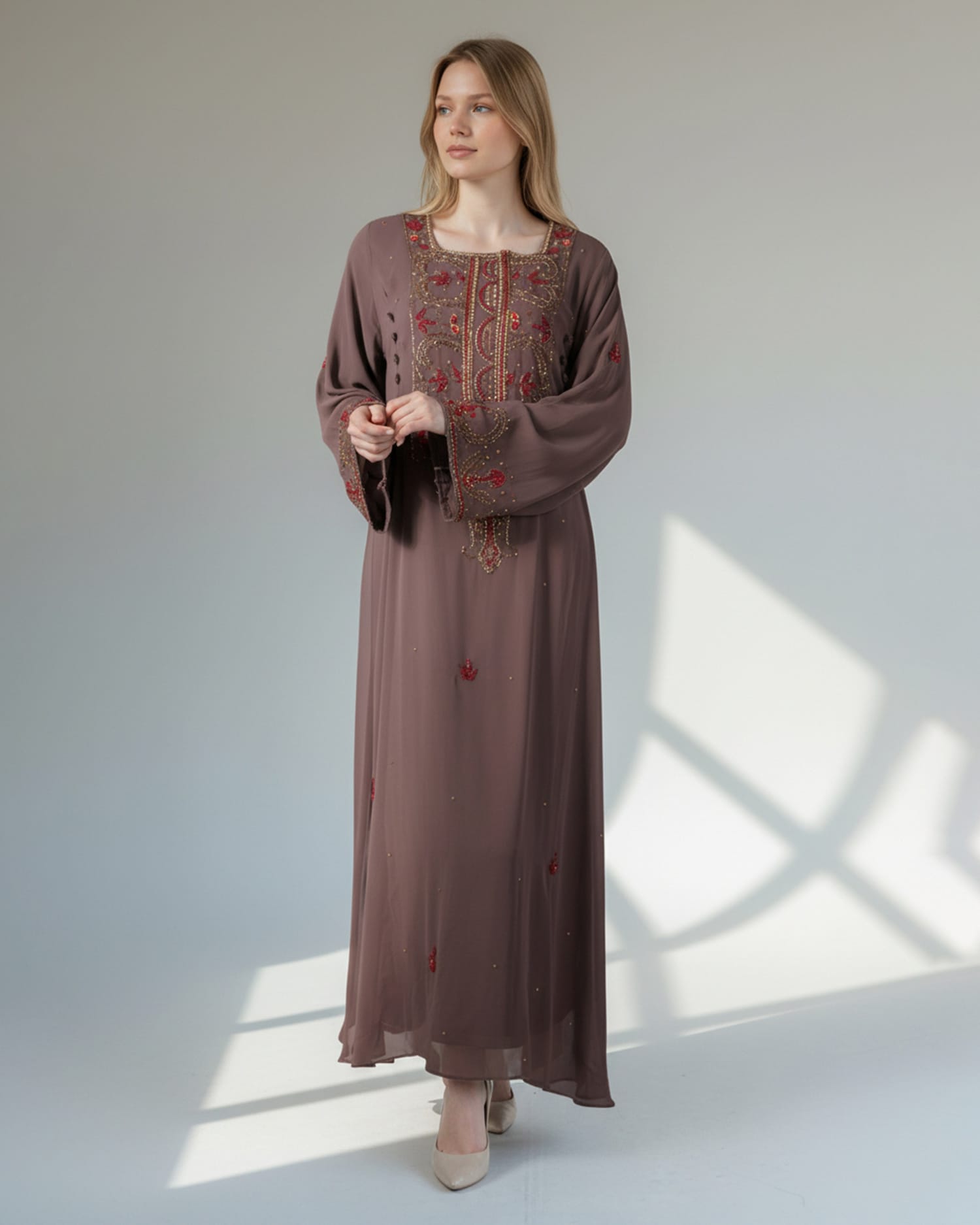 Traditional Arabic Dress for Women with Shawl