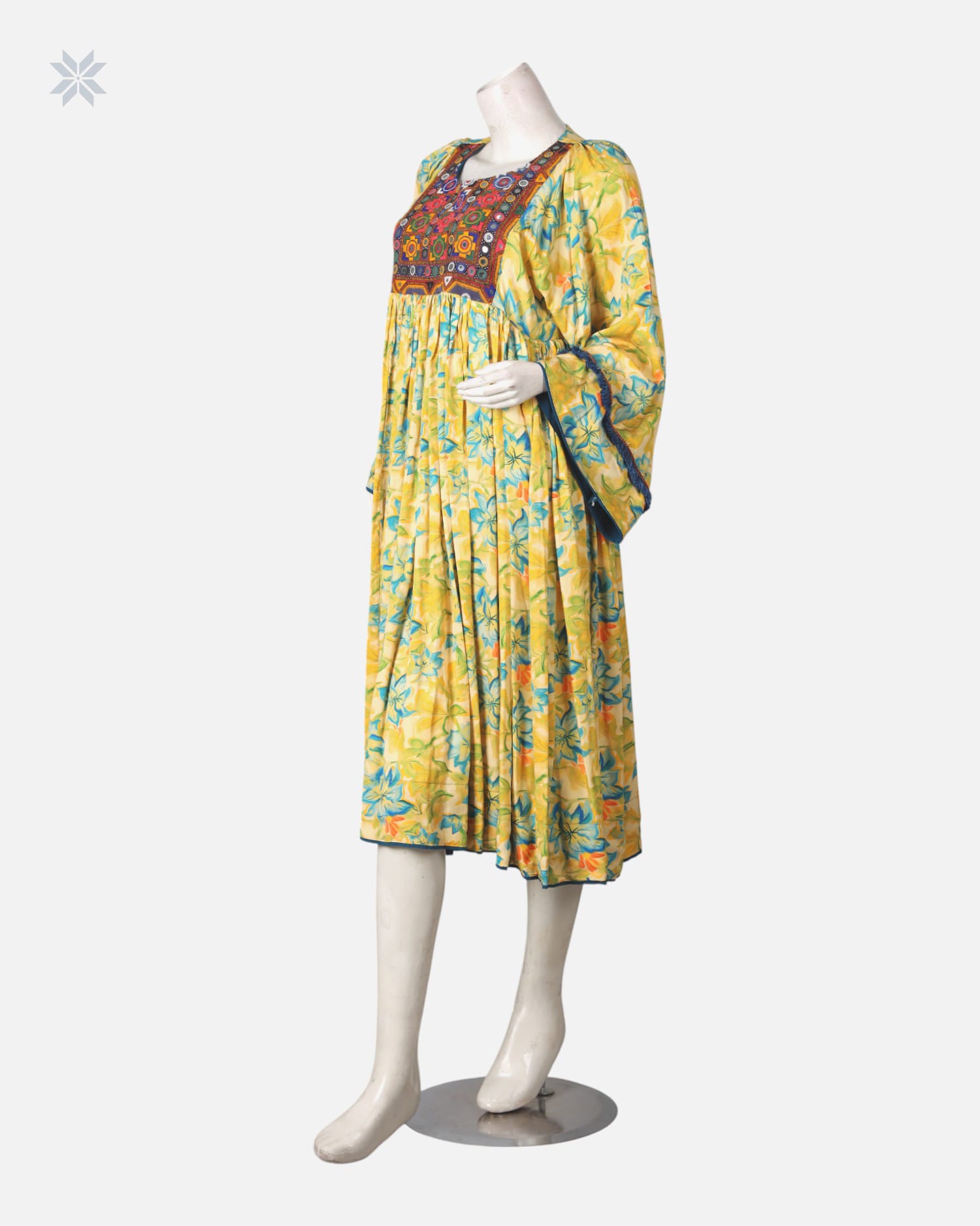 Elegant Cotton Dress with Embroidery