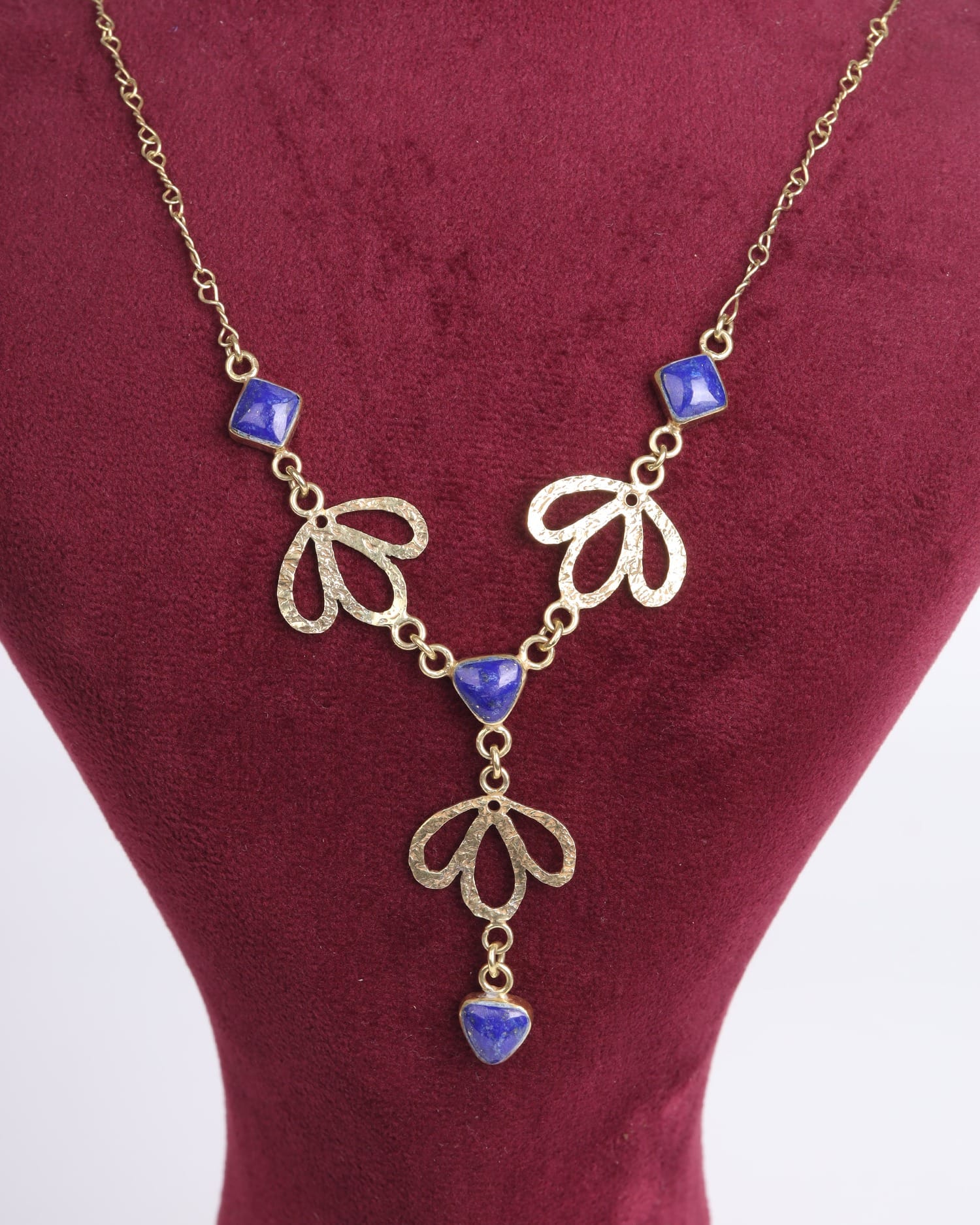 Lapis Lazuli Floral Pendant Necklace – Brass & Gold Plated