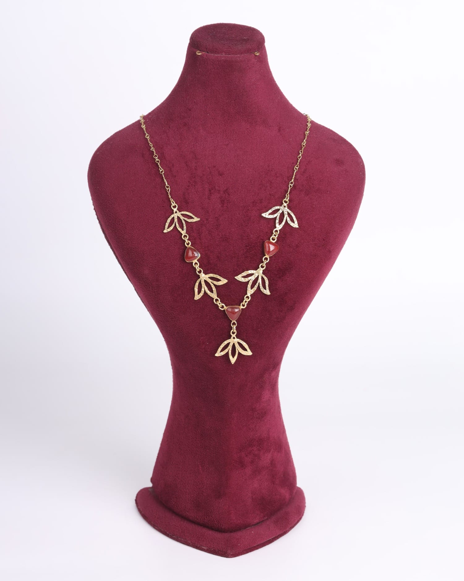 Necklace Elegant Red Agate – Floral Brass Pendant