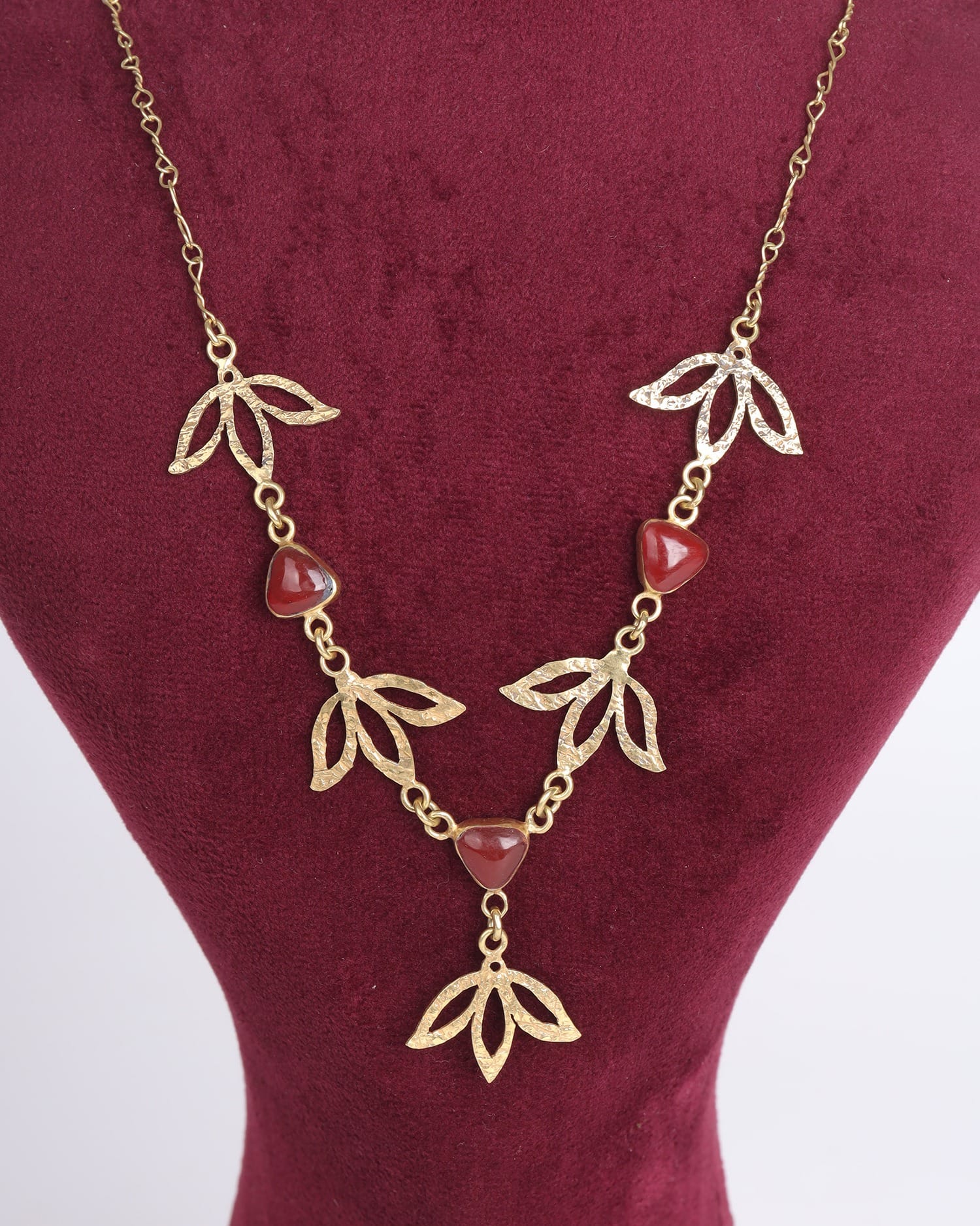 Necklace Elegant Red Agate – Floral Brass Pendant