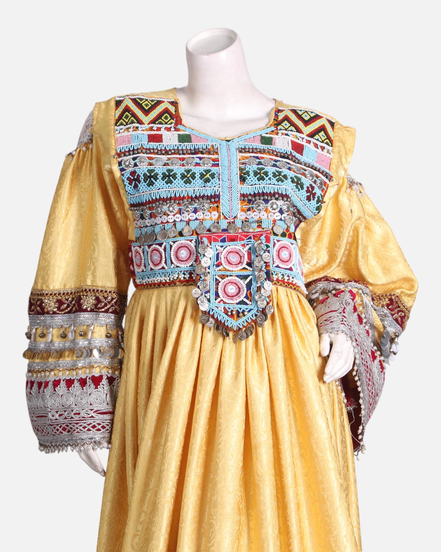 Luxury Yellow Dress – Hand-Embroidered for Weddings & Cultural Events
