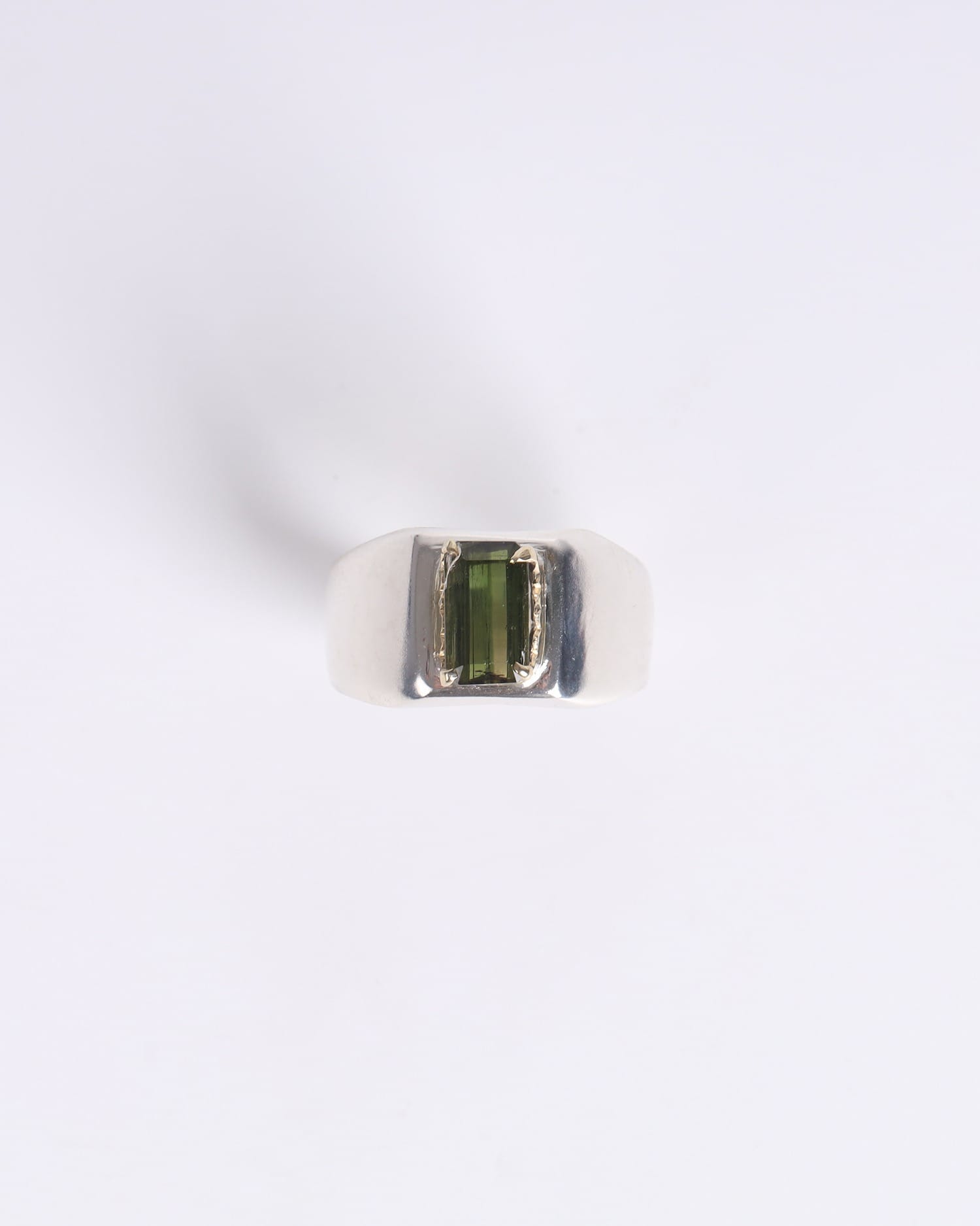 Silver Ring for Men with 2.55ct Beryllium Gemstone – Perfect for Special Occasions